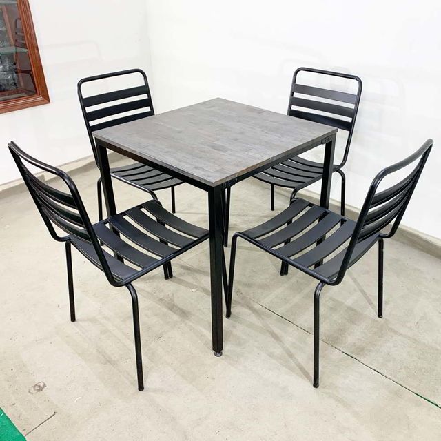 Bộ bàn Cafe mặt gỗ cao su và 4 ghế sắt sơn tĩnh điện CBCF040