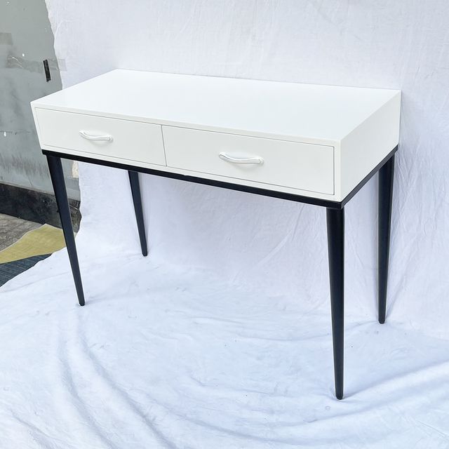 Bộ bàn ghế trang điểm chân côn BTD68052